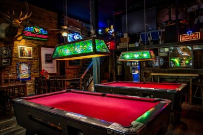 10 Reasons Why Owning a Sports Bar Franchise is a Game-Changer