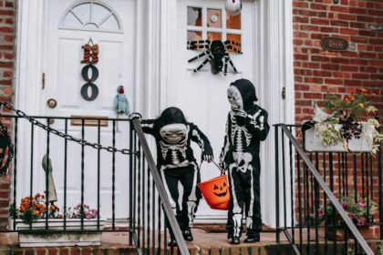 10 Chic and Creepy Halloween Decor Ideas