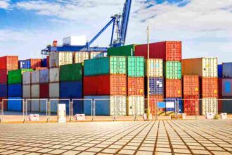 Using Open-Top Shipping Containers for Heavy Mahinery Transport