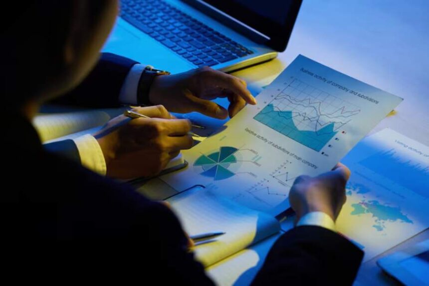 7 Common Revenue Forecast Models for B2B SaaS Companies