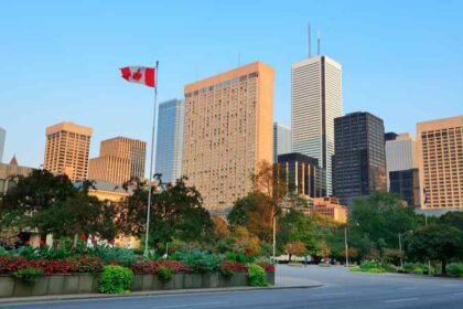 Can a US Citizen Work in Canada Remotely