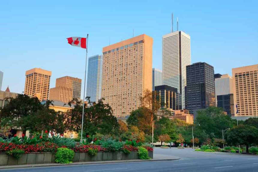 Can a US Citizen Work in Canada Remotely