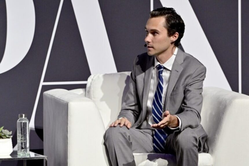 DNC Panel Calls for Re-Vote in David Hogg, Malcolm Kenyatta Vice Chair Elections Amid Intraparty Tensions