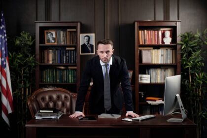 Who is a Foreclosure Attorney and How Can They Help You?