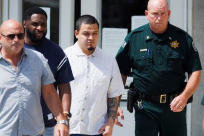 Defense says feds are coercing plea from wrongly deported Salvadoran man with threat of removal to Uganda