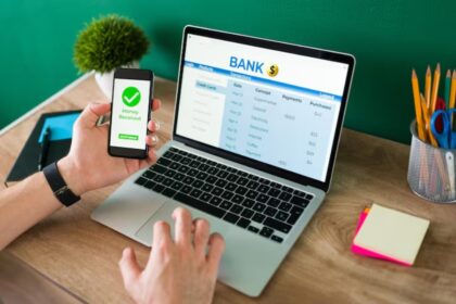 How Does a Direct Deposit Work?